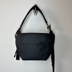Peak Design Everyday Sling 6L
